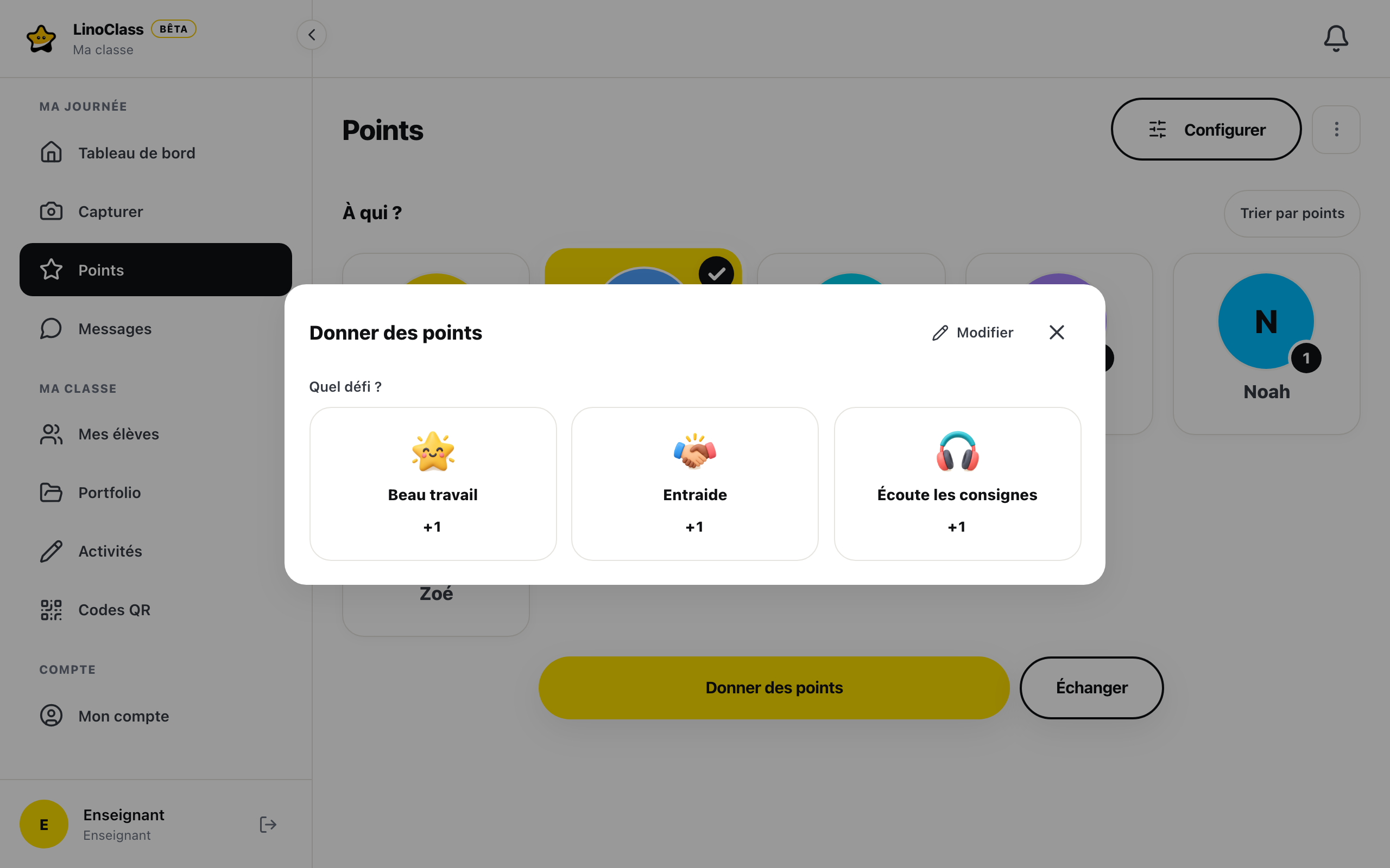 La fenêtre « Donner des points » ouverte sur « Quel défi ? », avec trois cartes de défis affichant leur badge et leur valeur