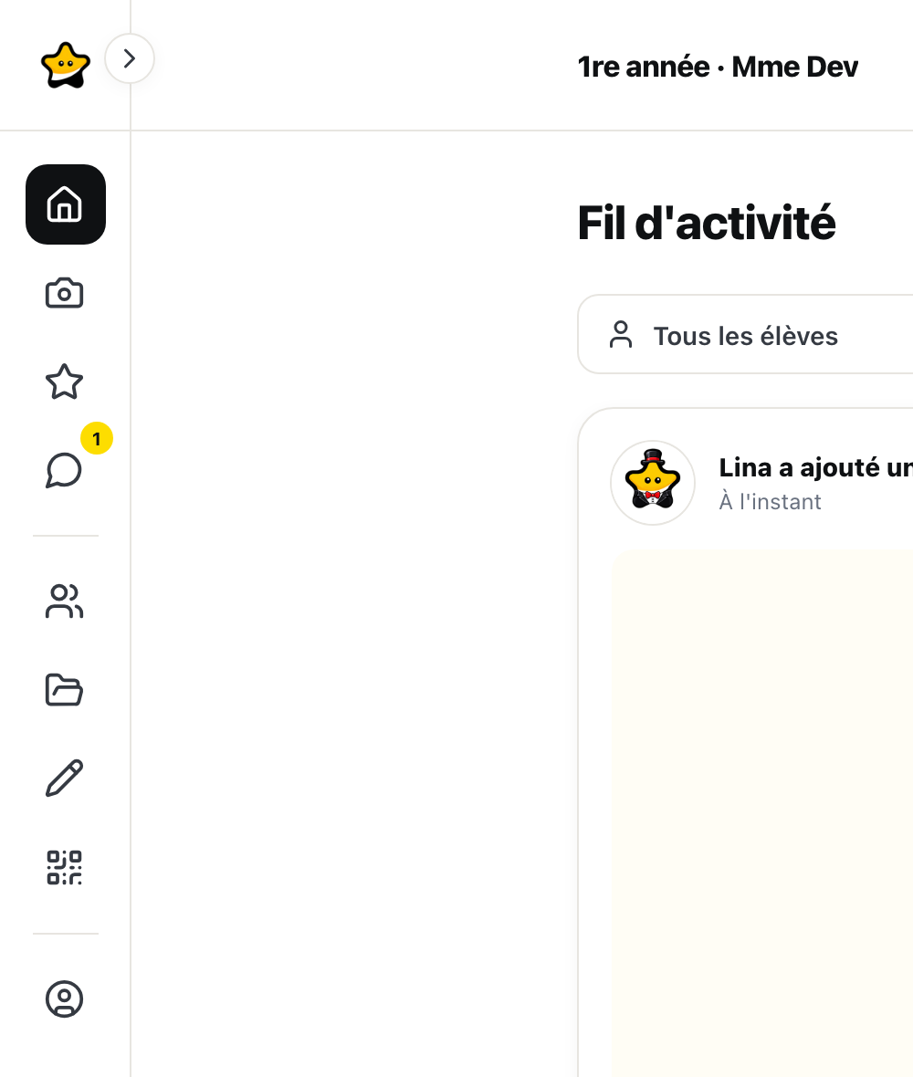 Le coin en haut à gauche d'un ordinateur : le menu de gauche replié en une colonne d'icônes (la pastille 1 reste sur Messages), le petit bouton rond avec une flèche vers la droite, « Agrandir le menu », à cheval sur son bord droit à la hauteur du logo, et « 1re année · Mme Dev » dans la barre du haut