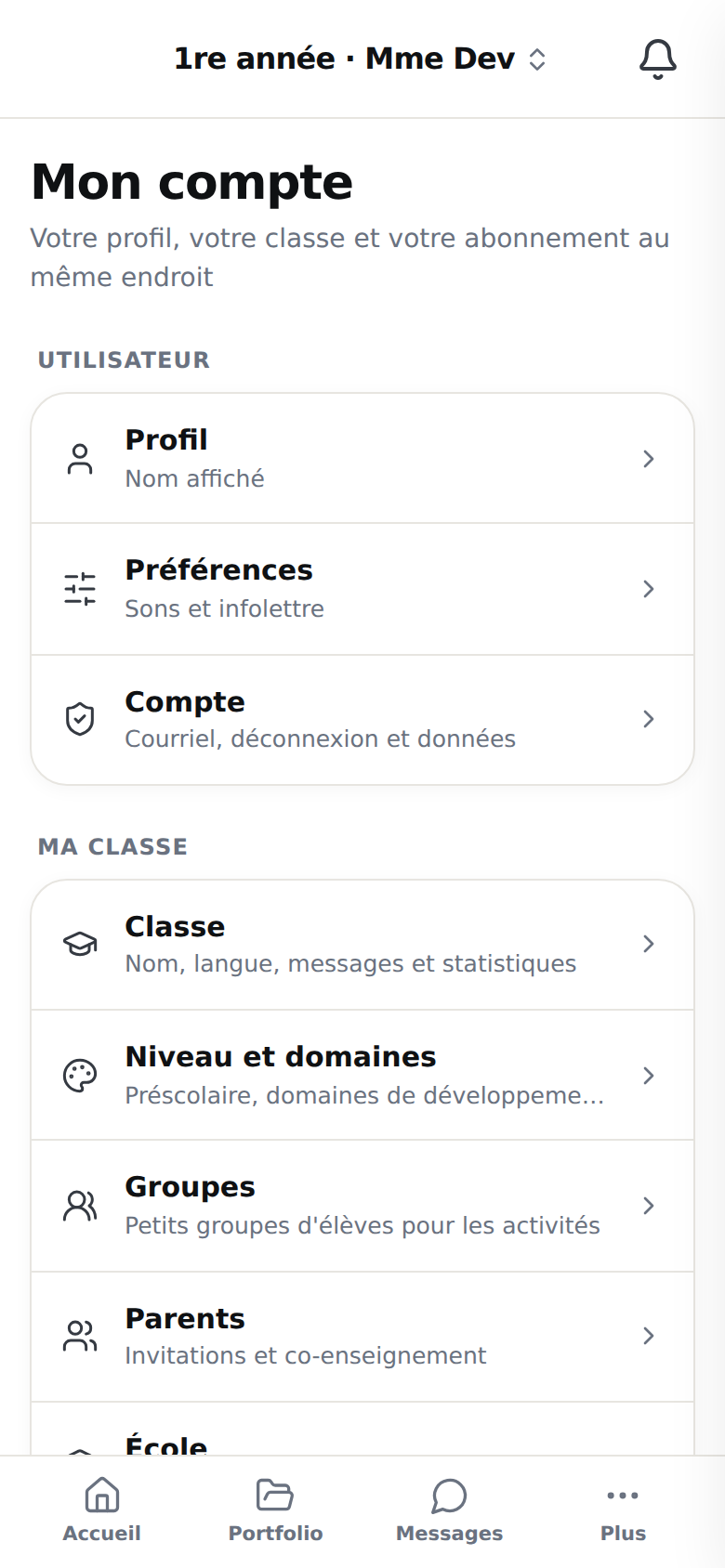 L'index de « Mon compte » sur un téléphone, avec les groupes « Utilisateur » et « Ma classe ».